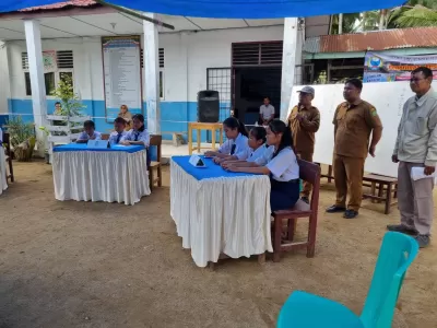 Kata sambutan/sekaligus membuka kegiatan cerdas cermat antar kelas